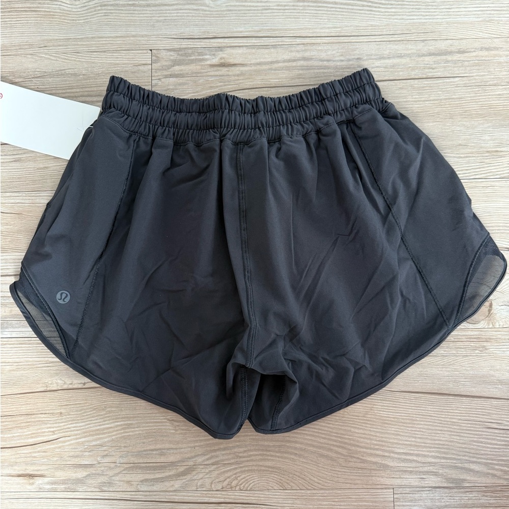 NWT Lululemon Hotty Hot Low Rise Short 4” Lined Size 6 Black LW7ARLT NEW Running - Picture 5 of 14